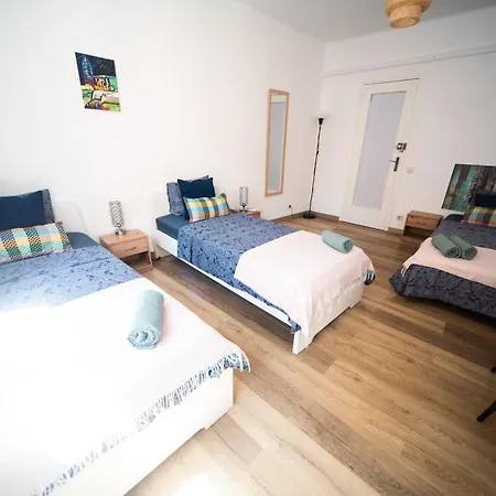 - Sils Vandrerhjem *